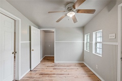 Move-in ready and beautifully remodeled, this charming 3-bedroom - photo 9