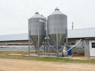 This 6-house poultry broiler farm, situated just north of - photo 20
