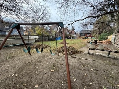 Classic Detroit brick bungalow offering exceptional potential - photo 44