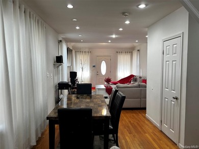 Welcome to this beautifully maintained and move-in ready - photo 4