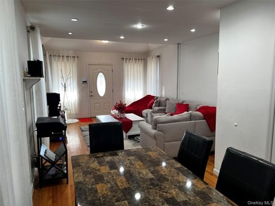 Welcome to this beautifully maintained and move-in ready - photo 6