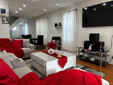 Welcome to this beautifully maintained and move-in ready - photo 10