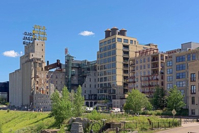 Welcome to this stunning one bedroom + den condo at the historic - photo 37