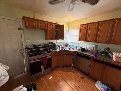 Investor special with motivated sellers!! Don't miss this this 3 - photo 9