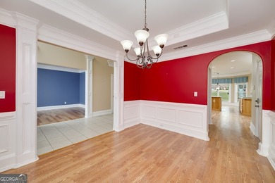 Welcome to Traditional elegant living in this 4 sided brick - photo 11