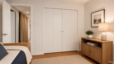 Spacious 3 bedroom, 2.5 bathroom split-level condo offering 1 - photo 17