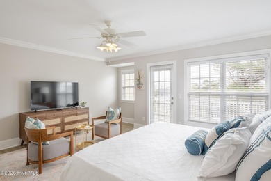 Welcome to Pie Seas, just a few short blocks from the beach in - photo 23