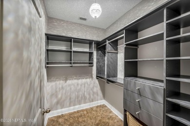 Welcome home to this thoughtfully designed one story residence - photo 27