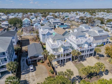 Welcome to Pie Seas, just a few short blocks from the beach in - photo 39