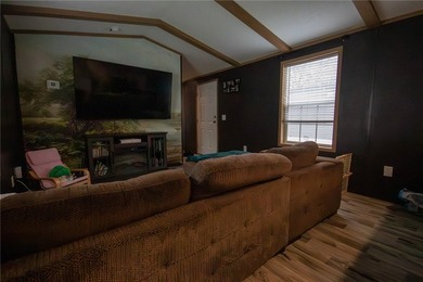 This charming 3-bedroom, 2 full bath single-wide home offers - photo 7