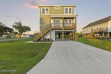 White Oak River - Carteret County Home For Sale in Cedar Point North Carolina