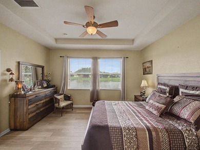 Welcome to this immaculate, lovingly maintained lakefront home - photo 12