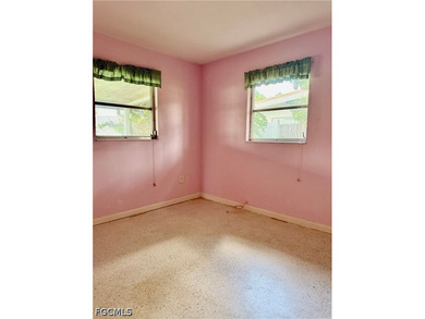 Great opportunity to own a 3-bedroom, 2-bath home in the - photo 17