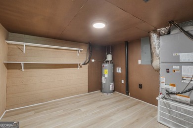 Fully remodeled and move-in ready, this updated 1980s - photo 20