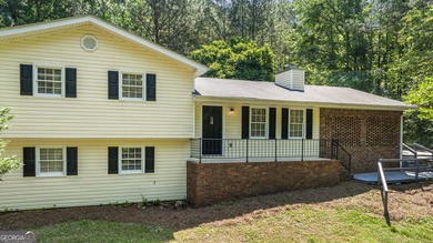 Fully remodeled and move-in ready, this updated 1980s - photo 24