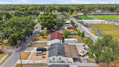 IMPROVED PRICE!!! Welcome to this recently renovated solid block - photo 31