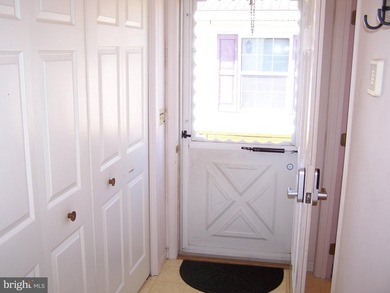 LOCATION, LOCATION, LOCATION!! Rare opportunity to own a - photo 31
