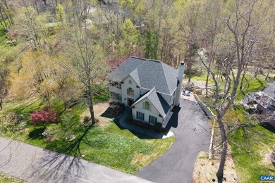 PROPERTY IS PRICED BELOW A RECENT APPRAISAL, at just $253 per - photo 2