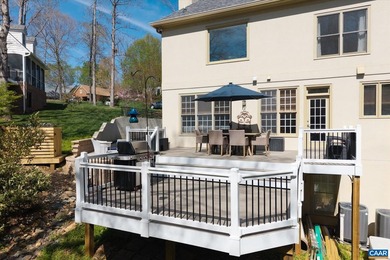 PROPERTY IS PRICED BELOW A RECENT APPRAISAL, at just $253 per - photo 6