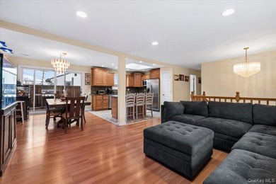 Waterfront Living in the Heart of Bellmore! Welcome to this - photo 6