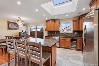 Waterfront Living in the Heart of Bellmore! Welcome to this - photo 7
