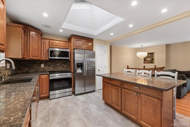 Waterfront Living in the Heart of Bellmore! Welcome to this - photo 8