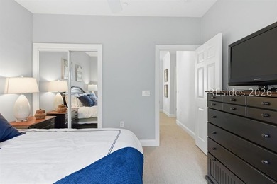 Beautiful and bright 3BR 3BA. End unit. Spacious & inviting - photo 20