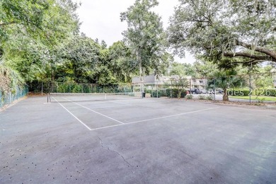 Beautiful and bright 3BR 3BA. End unit. Spacious & inviting - photo 28