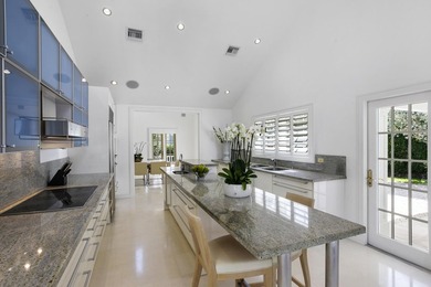 Sophisticated and Serene Palm Beach livingpletely rebuilt in - photo 17