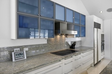 Sophisticated and Serene Palm Beach livingpletely rebuilt in - photo 19