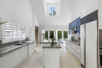 Sophisticated and Serene Palm Beach livingpletely rebuilt in - photo 20