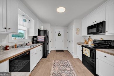 Welcome home! This ALMOST NEW, built in 2024, 3-bedroom, 2-bath - photo 23