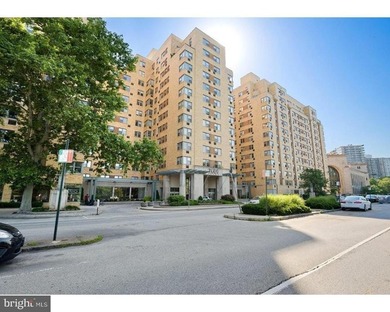 DEEDED GARAGE PARKING IS AVAILABLE FOR AN ADDITIONAL $50,000 - photo 30
