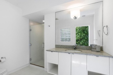 Sophisticated and Serene Palm Beach livingpletely rebuilt in - photo 36