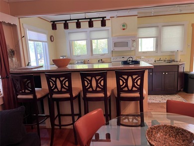 Well maintained move in ready original cabin in the desirable - photo 11