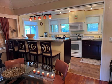 Well maintained move in ready original cabin in the desirable - photo 12