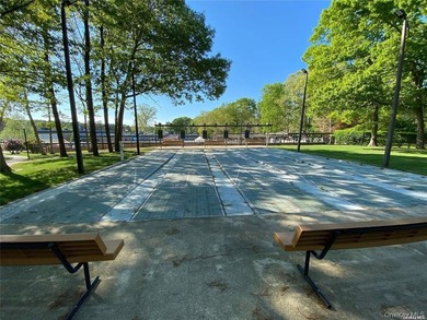 Greenbriar Model Without Garage Bright And Sunny With Enclosed - photo 16