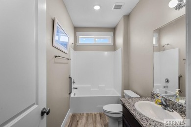 Enjoy the ease of low-maintenance living without sacrificing - photo 19