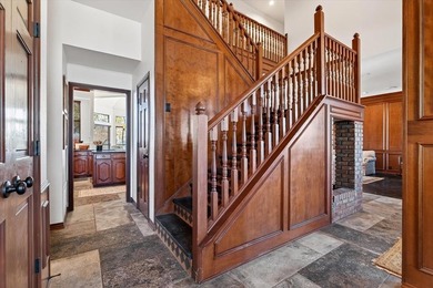 ESTATE with STRATEGIC FLEXIBILITY awaits in the heart of North - photo 24