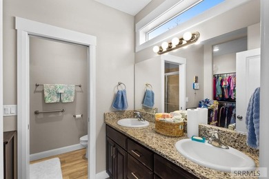 Enjoy the ease of low-maintenance living without sacrificing - photo 25