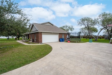 NEW PRICE ALERT!!! Looking for that rare unicorn property? - photo 26