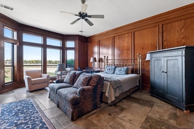 ESTATE with STRATEGIC FLEXIBILITY awaits in the heart of North - photo 26