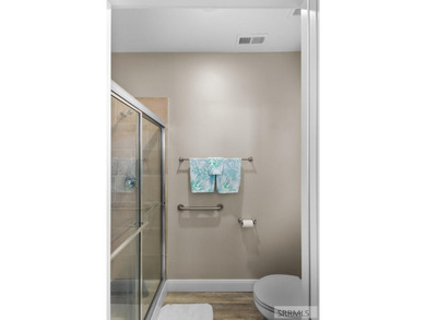 Enjoy the ease of low-maintenance living without sacrificing - photo 26