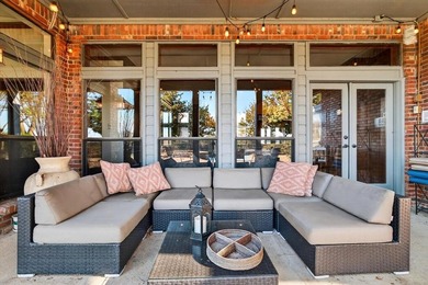 ESTATE with STRATEGIC FLEXIBILITY awaits in the heart of North - photo 31