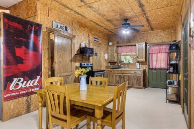 Turn-key vacation rental property located just minutes from Lake - photo 31