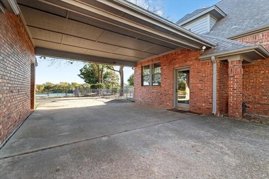 ESTATE with STRATEGIC FLEXIBILITY awaits in the heart of North - photo 34