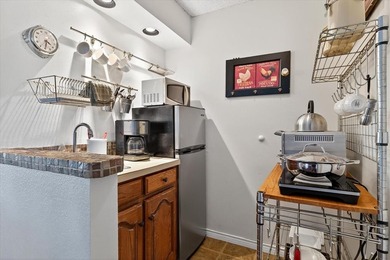 ESTATE with STRATEGIC FLEXIBILITY awaits in the heart of North - photo 37