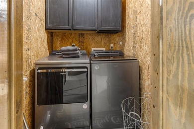 Turn-key vacation rental property located just minutes from Lake - photo 37