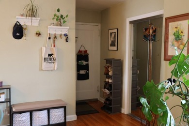 Beautiful Top-Floor Garden Apartment in Prime Kew Garden Hills - photo 7