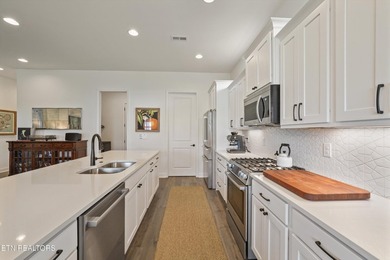 Step inside this beautifully updated ranch, built just two years - photo 12